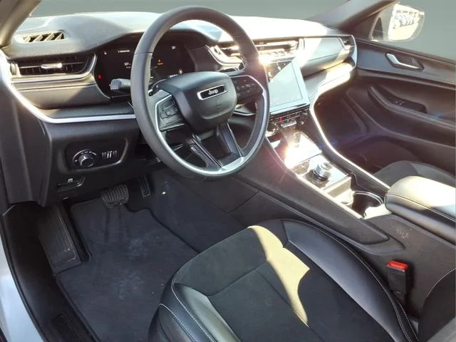2025 Jeep Grand Cherokee Altitude - Photo 10