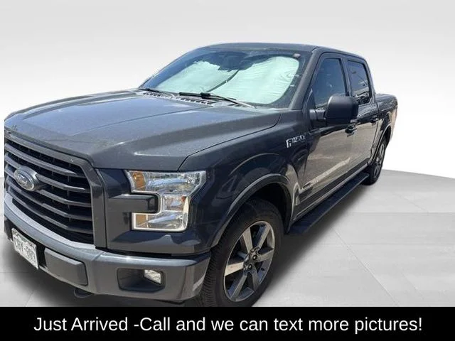 Used 2017 Gray Ford XLT image 1