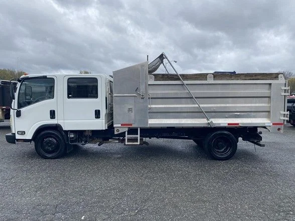 Used 2019 White Isuzu Dump Truck image 13