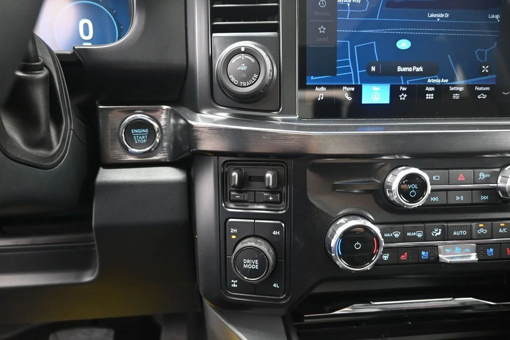 New 2026 Carbonized Gray Metallic Ford Lariat image 19