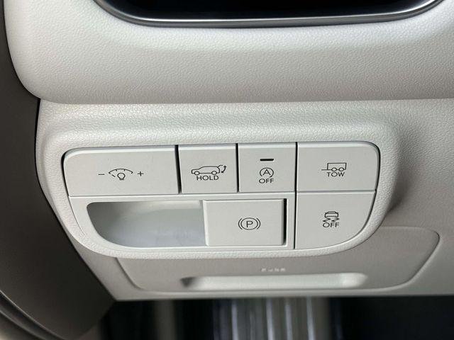 New 2026 White Hyundai SEL AWD image 30