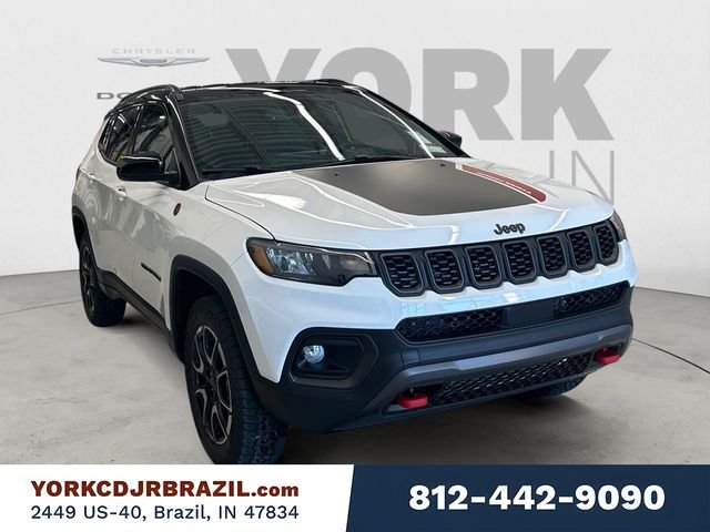 New 2026 Bright White Clear-Coat Exterior Paint Jeep Trailhawk image 7