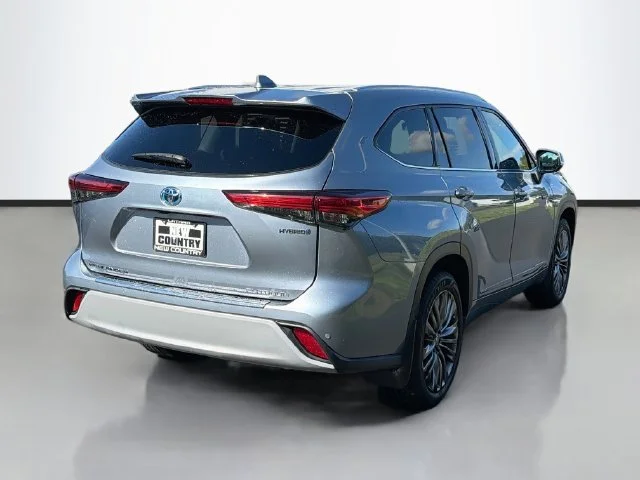 Used 2020  Toyota Platinum image 7