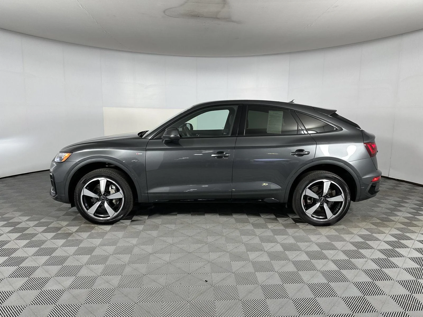 Used 2023 Daytona Gray Pearl Effect Audi S line Premium Plus image 5