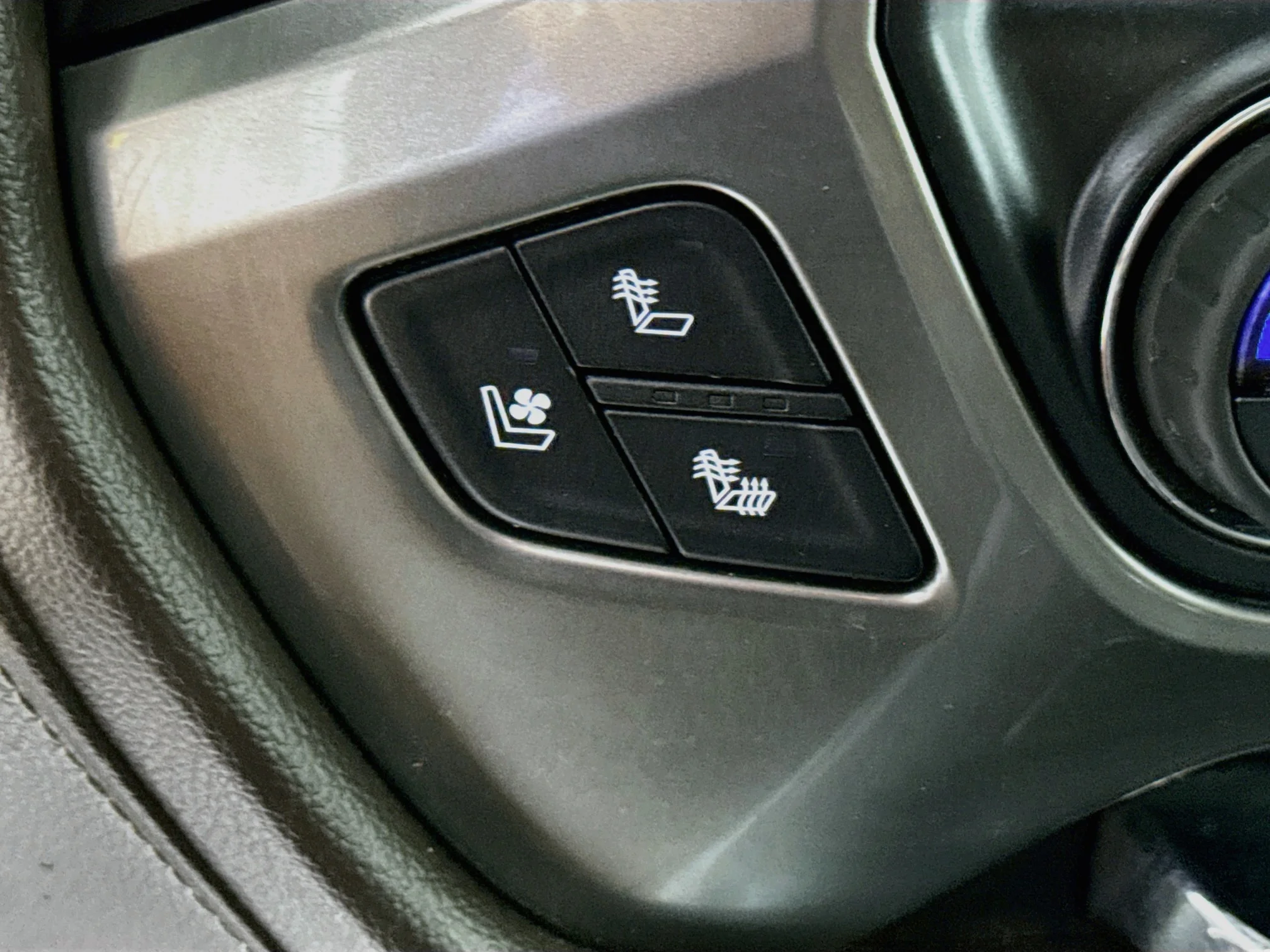 Used 2017 Summit White Chevrolet LTZ image 20
