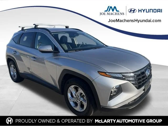 Used 2022 Silver Hyundai SEL image 3