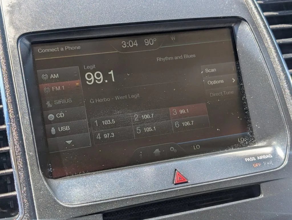 Used 2015 White Ford SEL image 21