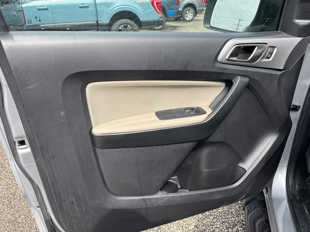 Used 2020 Silver Metallic Ford XLT image 10