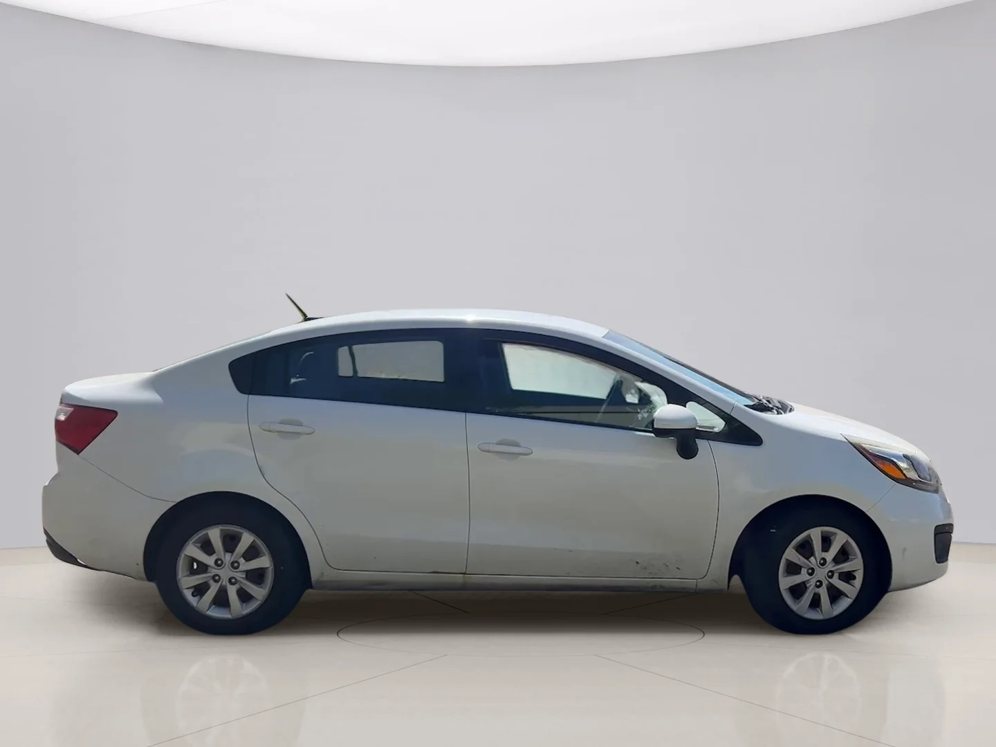 Used 2013 White Kia LX image 6