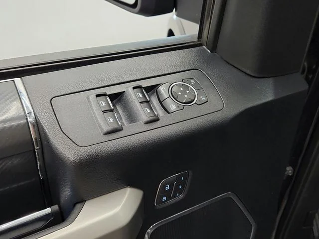 Used 2020 Black Ford Lariat image 51