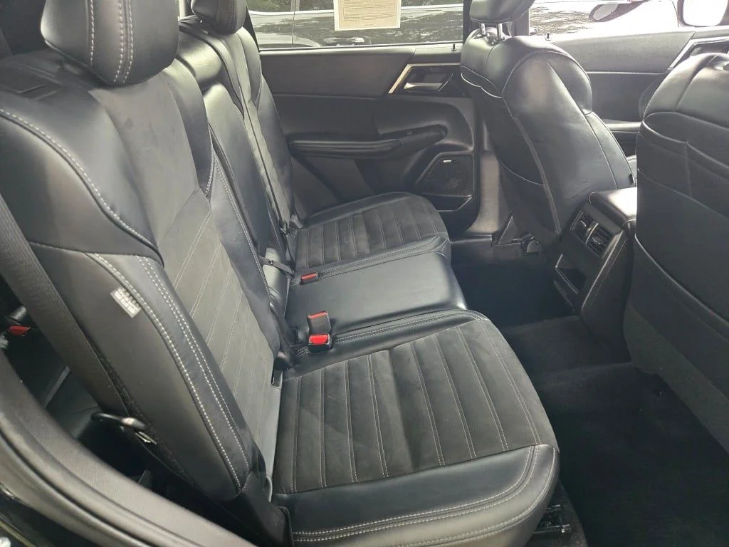 Certified Used 2025 Blue Mitsubishi SE image 10