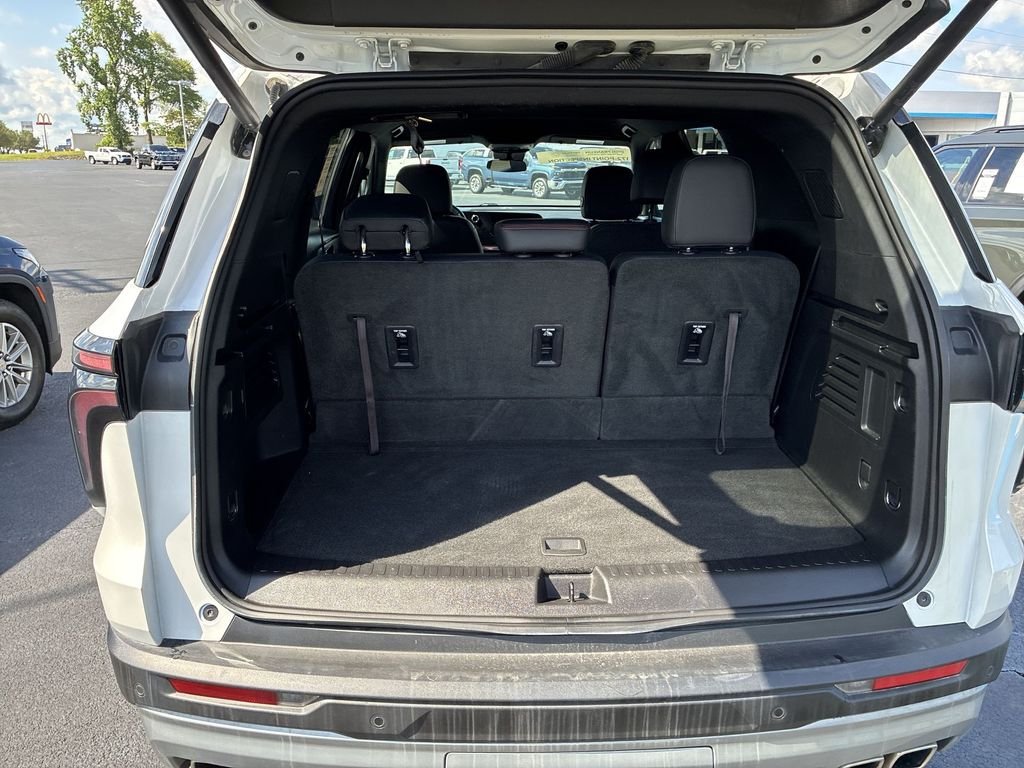 Used 2024 White Chevrolet Z71 image 20