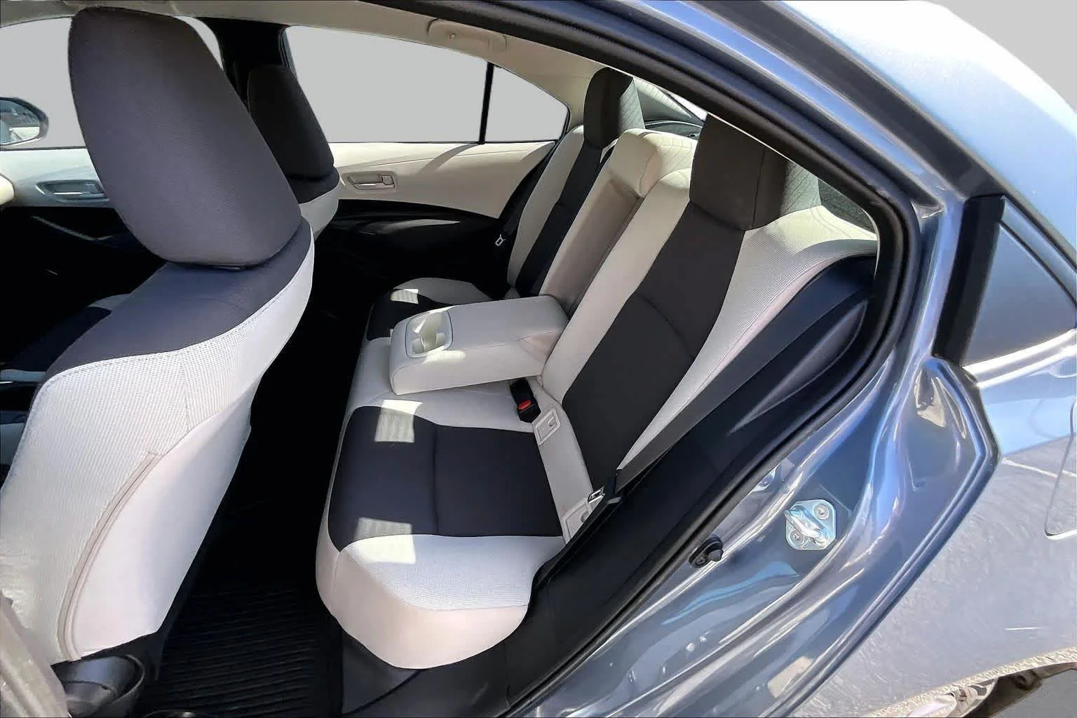 Used 2025 Celestite Toyota LE image 19