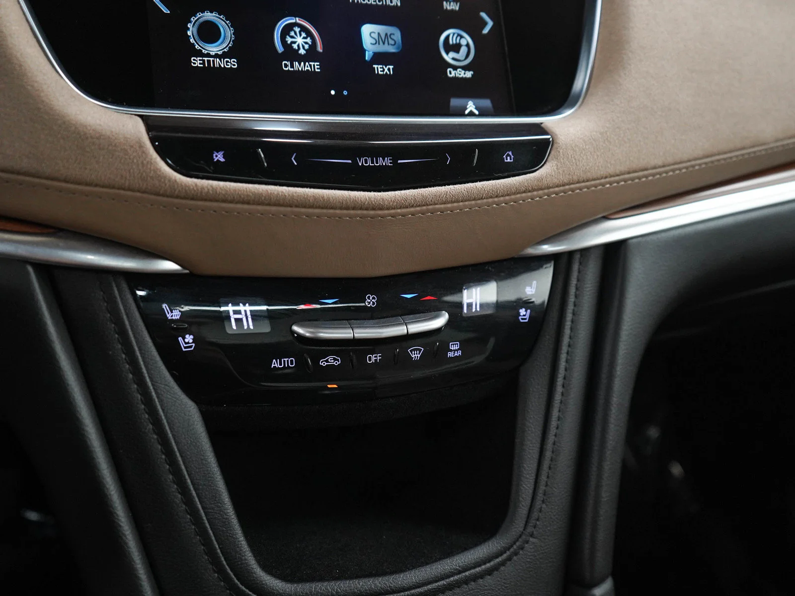 Used 2018 Stellar Black Metallic Cadillac Platinum AWD image 22