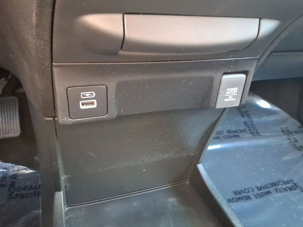 Used 2023 Black Honda EX-L image 39