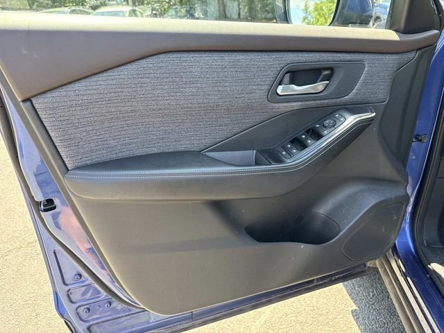 Used 2022 Blue Nissan SV image 25