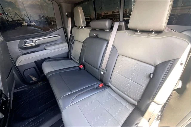 Used 2025 Black Chevrolet ZR2 image 28
