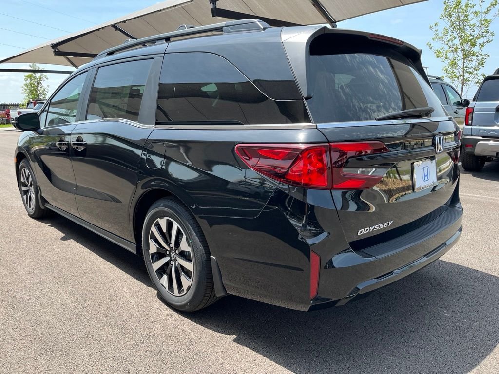 New 2026 Crystal Black Pearl Honda EX-L image 4