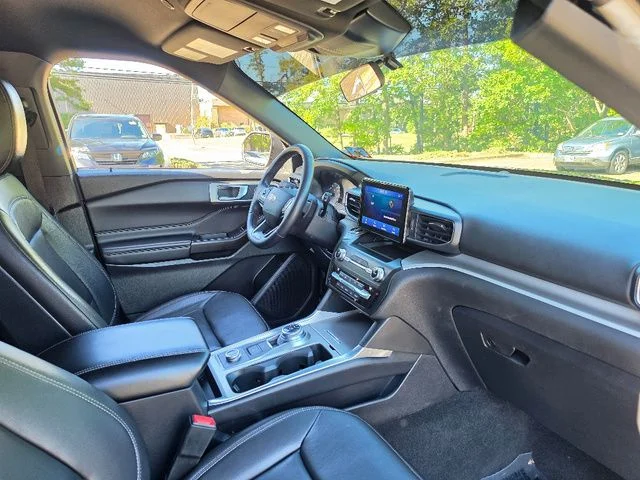 2020 Ford Explorer XLT - Photo 11