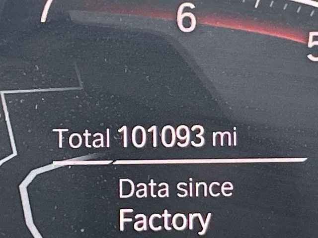 Used 2019 Gray BMW xDrive50i image 33