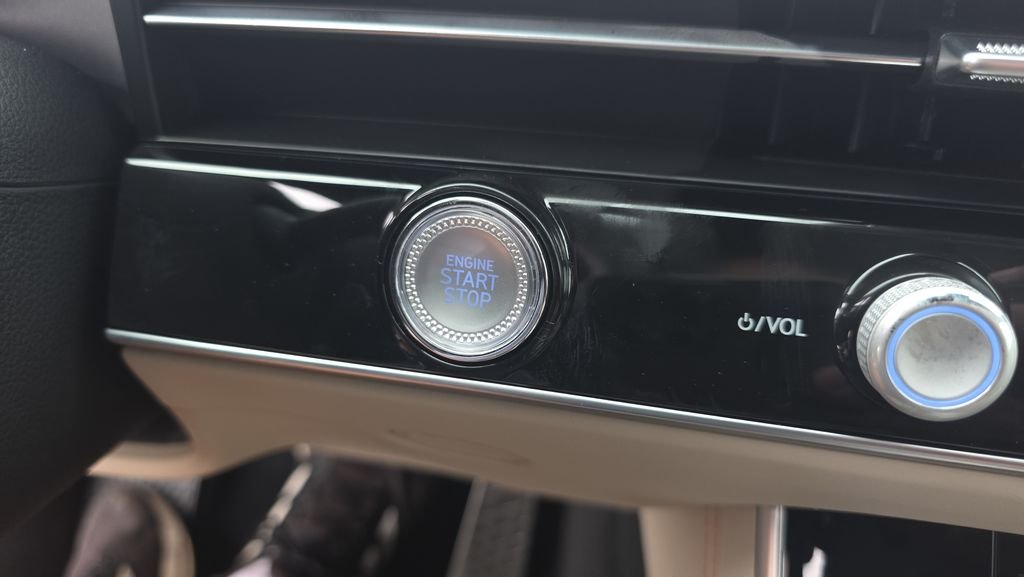 New 2026 White Genesis 3.5T SPORT PRESTIGE image 26