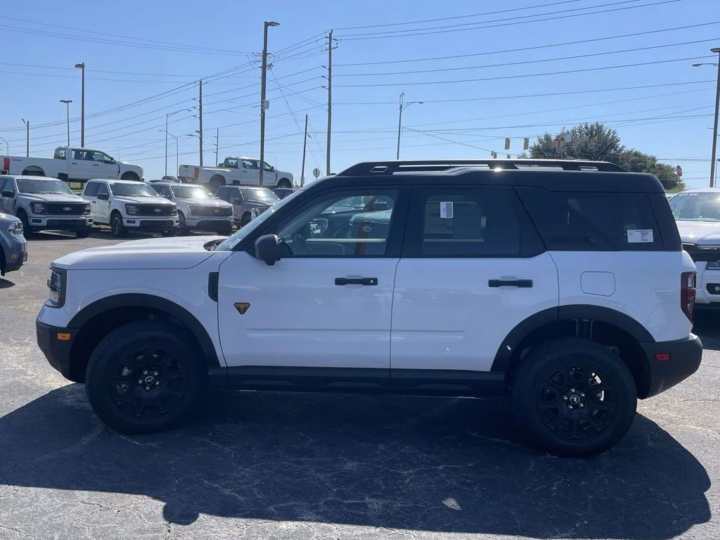 New 2025 Oxford White Ford Badlands® image 6