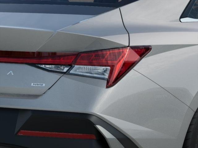 2025 Hyundai Elantra Limited - Photo 10