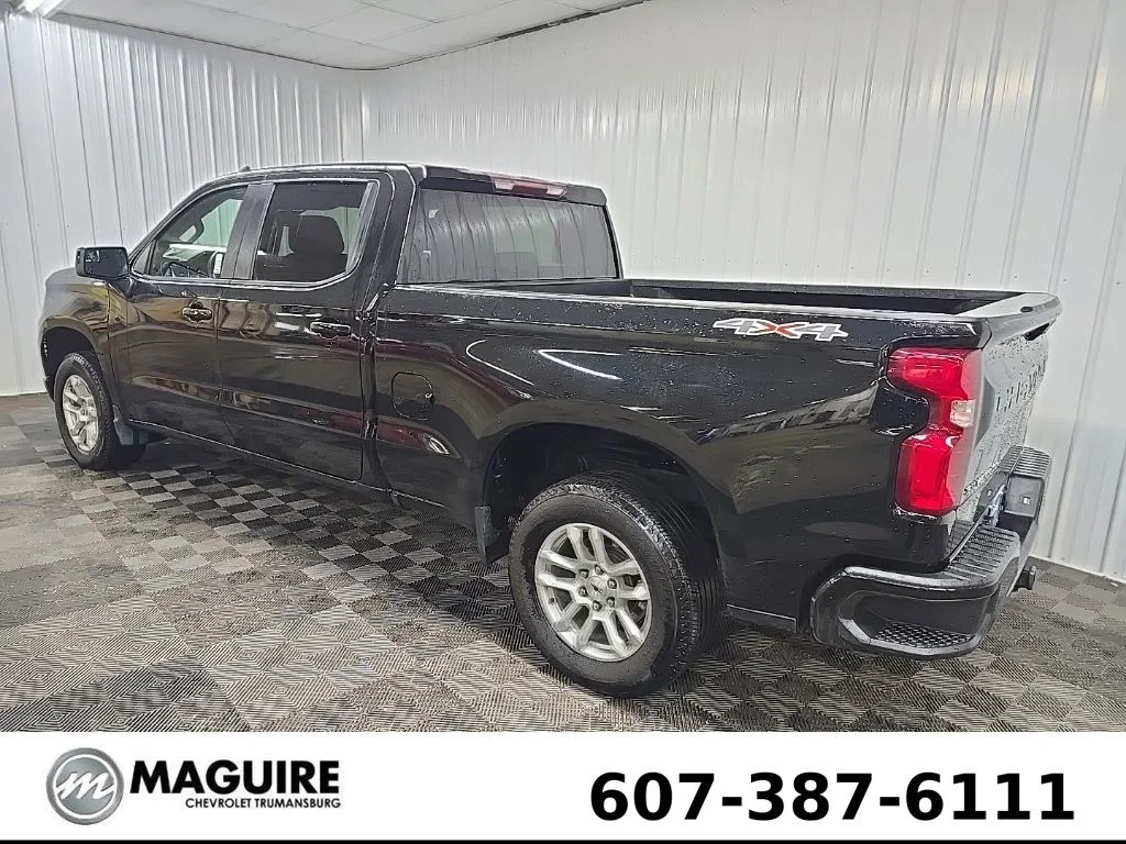 Used 2023 Black Chevrolet RST image 9