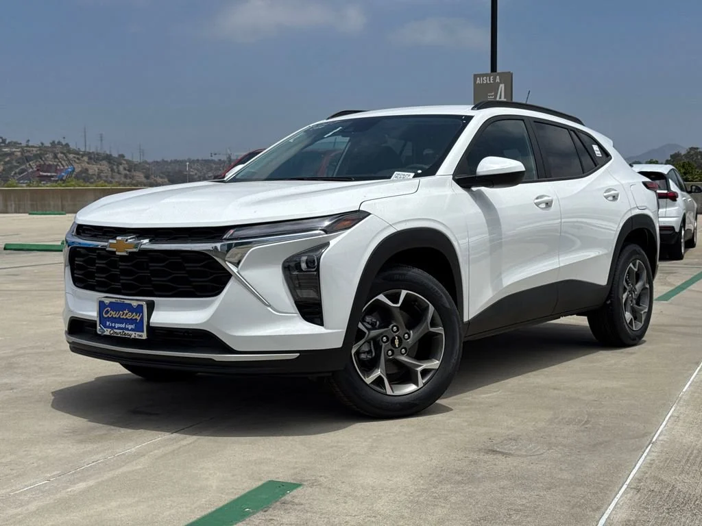 New 2026 Summit White Chevrolet LT image 2