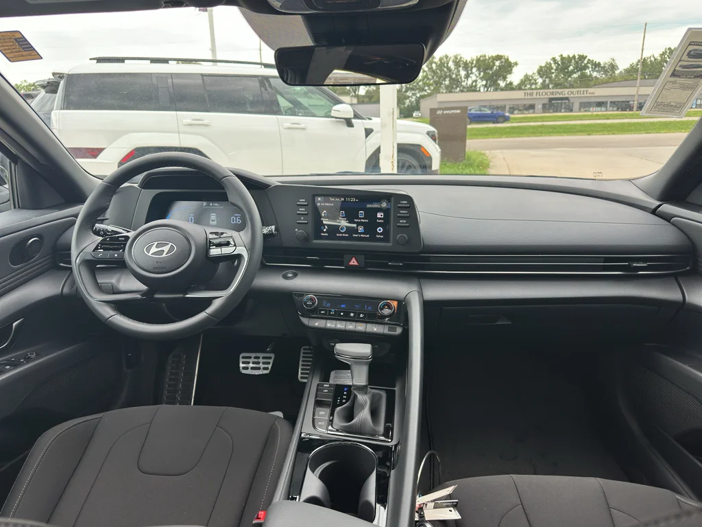 New 2026 Abyss Black Hyundai SEL Sport Premium image 11
