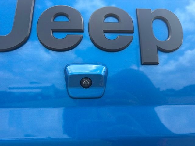 Used 2020 Hydro Blue Pearlcoat Jeep Sport image 11