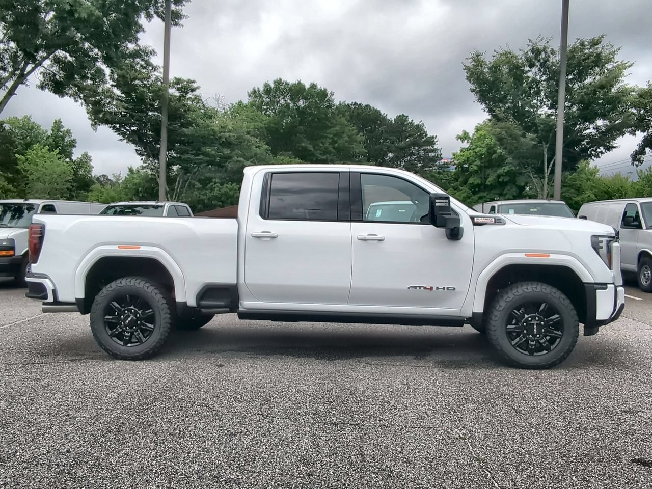 New 2026 Summit White GMC AT4 image 9