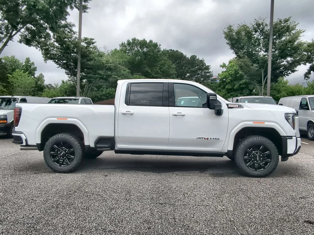 New 2026 Summit White GMC AT4 image 9