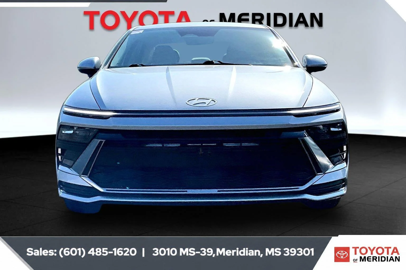 Used 2025 Aero Silver Hyundai SEL image 3