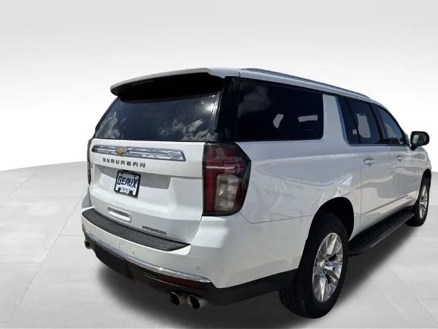 Used 2022 White Chevrolet Premier image 12