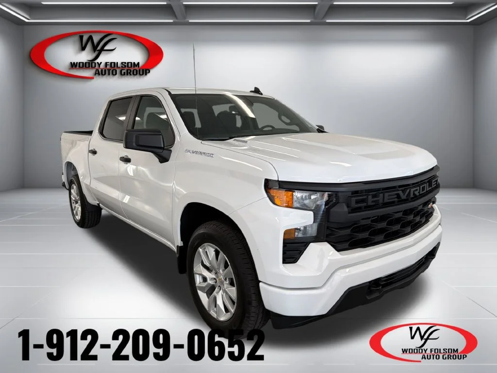 New 2026 Summit White Chevrolet Custom image 1