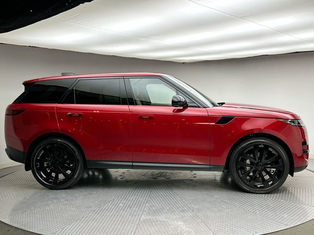 New 2026 Firenze Red Land Rover SE image 4