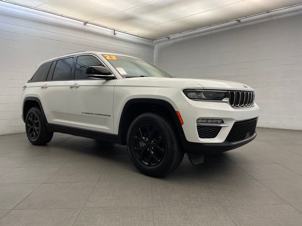 Certified Used 2023 White Jeep Limited image 4