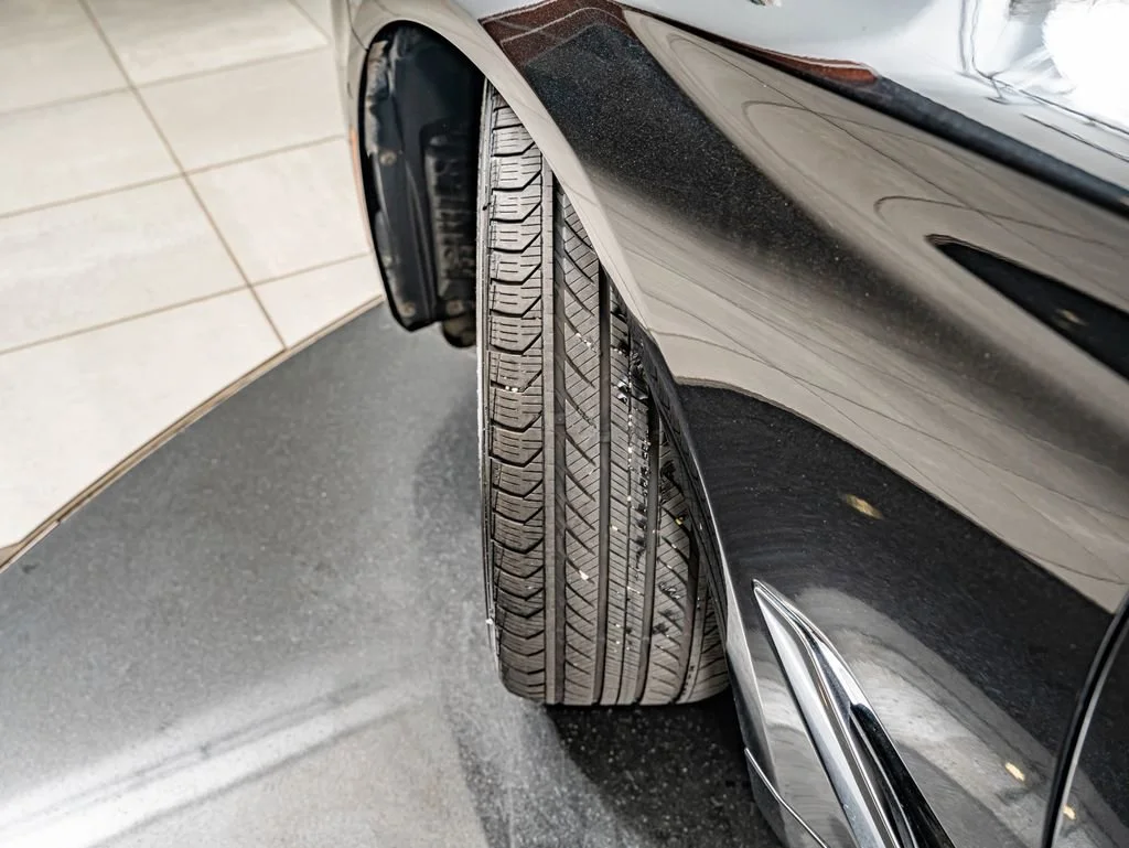 Used 2021 Jet Black BMW 530i xDrive image 43