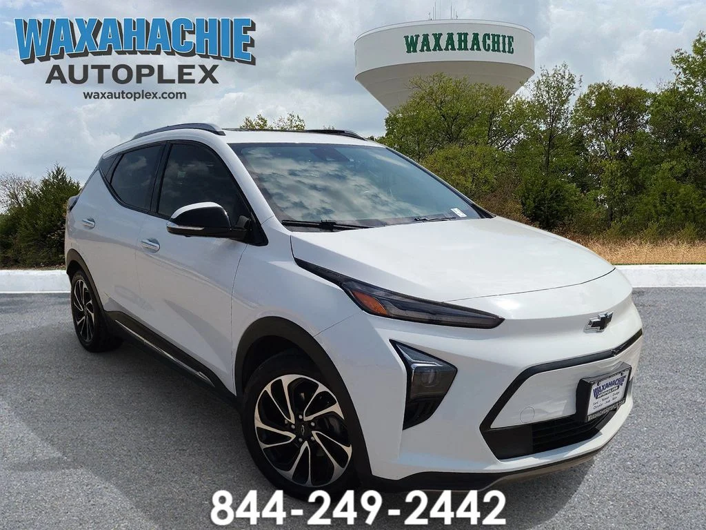 Used 2023 White Chevrolet Premier image 1