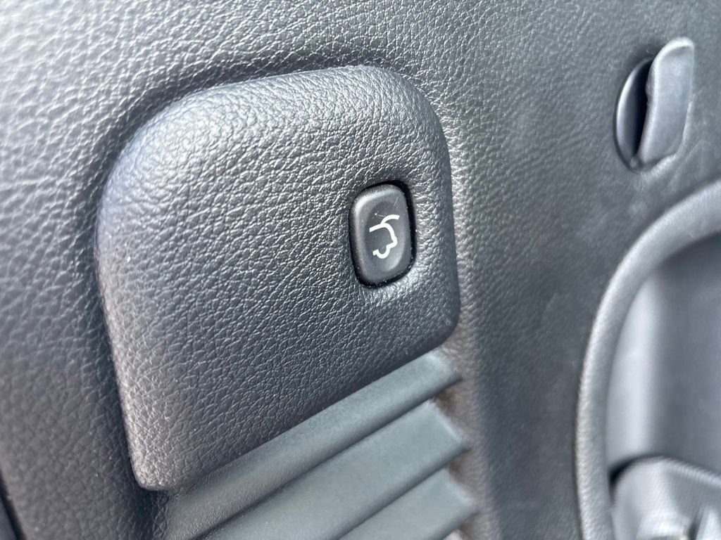 Used 2021 Gray Jeep Limited image 25