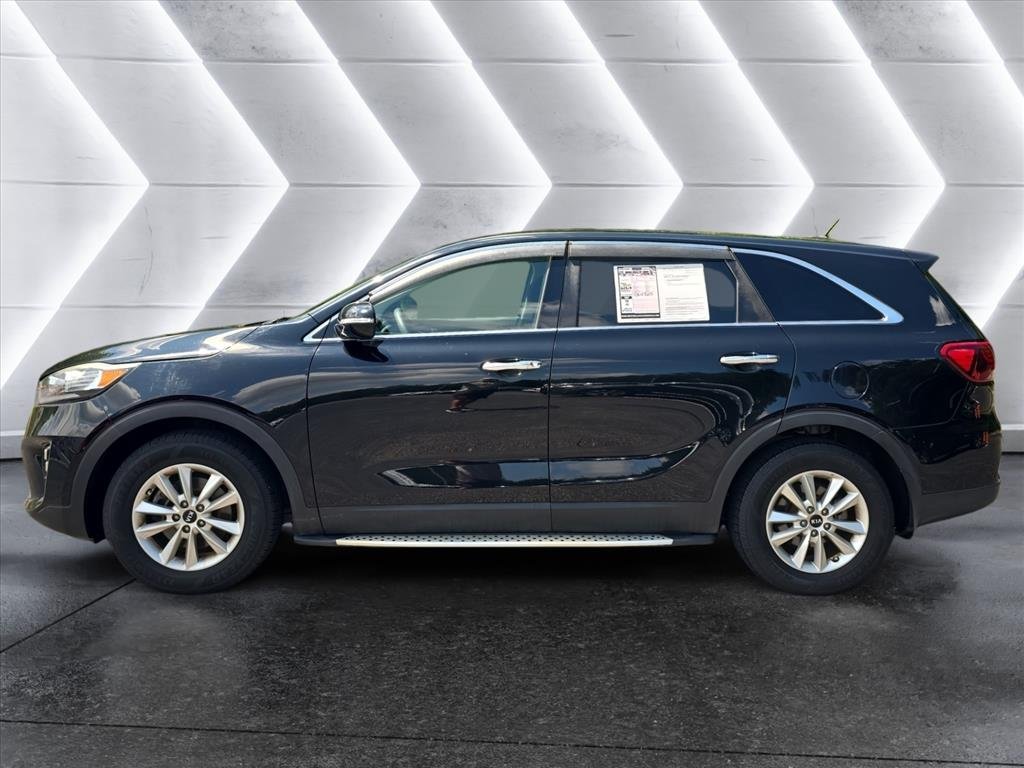 Used 2019 Black Kia L image 2