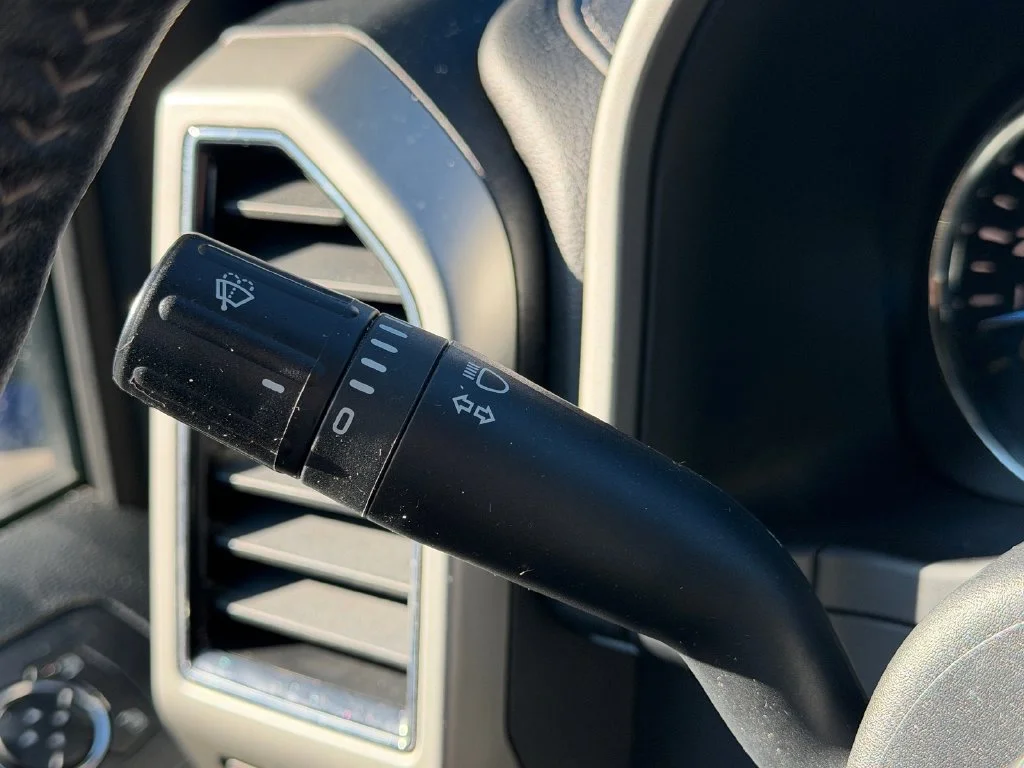 Used 2018 Blue Ford Lariat image 28