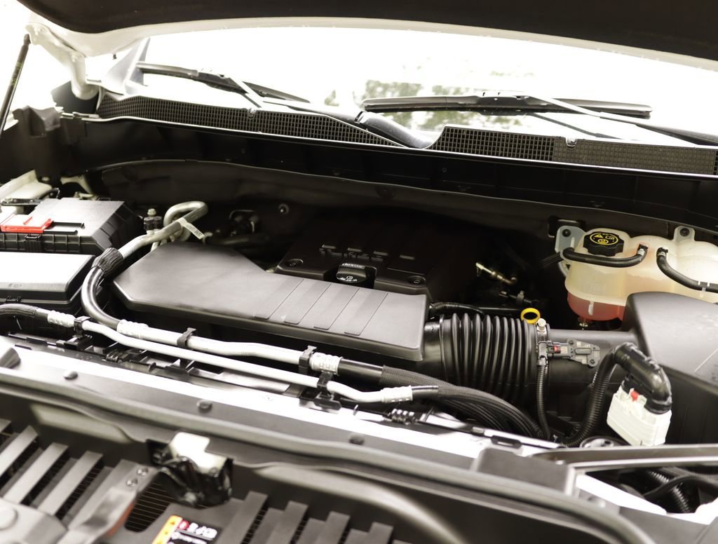 Used 2023 Summit White Chevrolet LT image 31