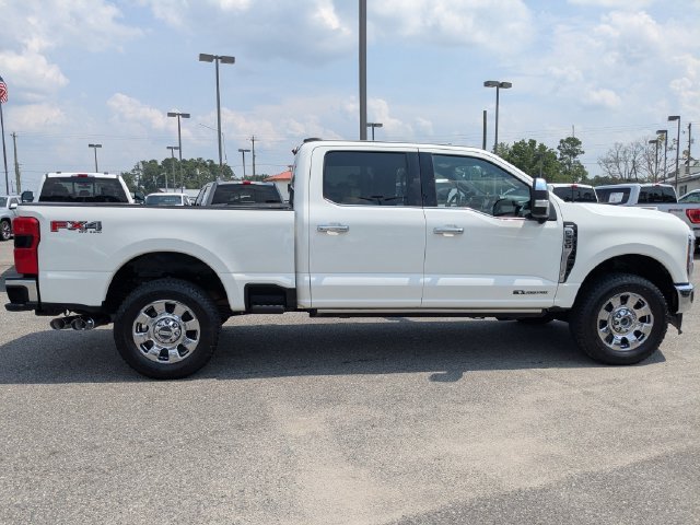 Used 2024 White Ford Lariat image 3