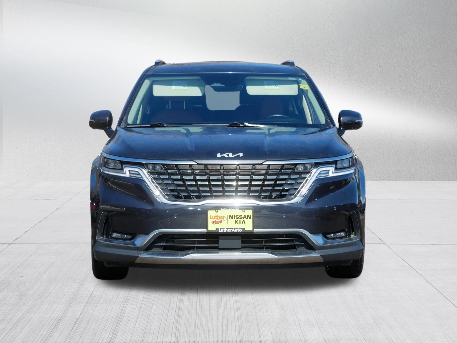 Used 2022 Kia Carnival SX Prestige with VIN KNDNE5H37N6145544 for sale in Inver Grove, Minnesota