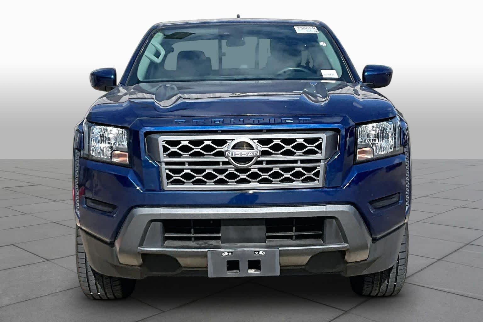 Used 2022 Deep Blue Pearl Nissan SV image 4