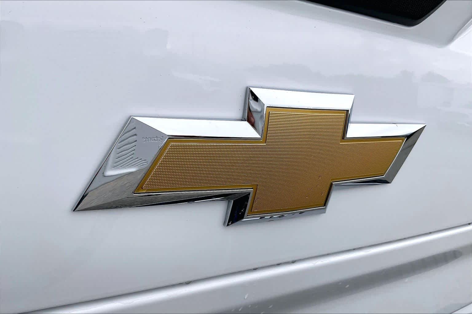 Used 2023 Summit White Chevrolet LTZ image 30