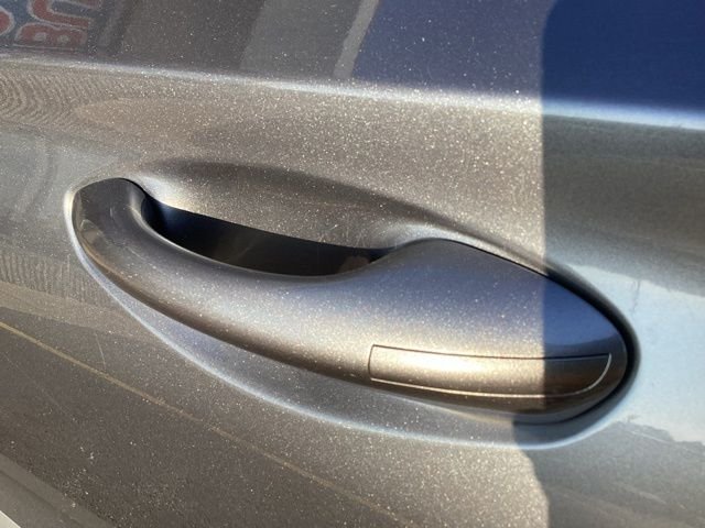 Used 2019 Gray Hyundai SE image 14