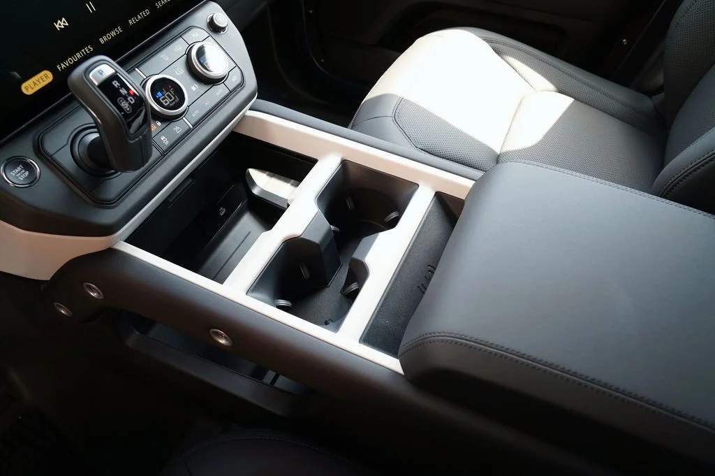 New 2026 Tasman Blue Land Rover X-Dynamic SE image 28
